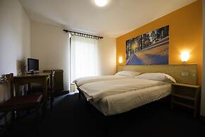 Hotel Teola