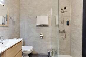 Brit Hotel Le Cygne