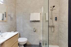 Brit Hotel Le Cygne