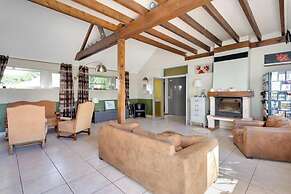 Brit Hotel Le Cygne