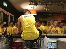 Jammin' Hostel & Bar