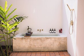 Le Sen Boutique Hotel