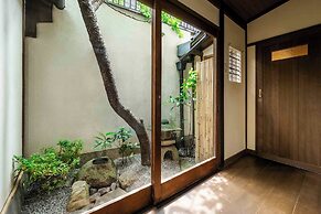 Gion Koyuan