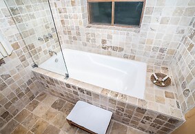 Sacred Dreams Lodge