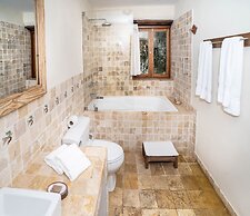 Sacred Dreams Lodge