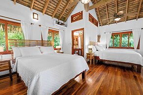 Copa De Arbol Beach & Rainforest Resort