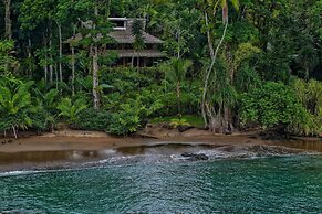 Copa De Arbol Beach & Rainforest Resort