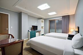Yeongdeungpo VIP Hotel