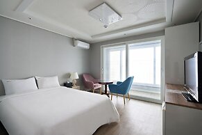 Yeongdeungpo VIP Hotel