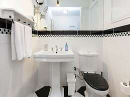 Chiconomy Suites