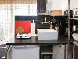Chiconomy Suites