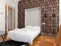 Chiconomy Suites