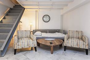 Chiconomy Suites