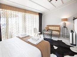 Chiconomy Suites