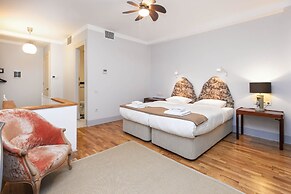 Chiconomy Suites