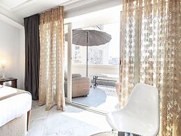 Chiconomy Suites