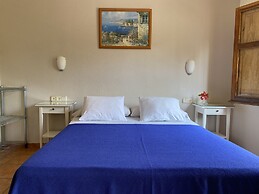 Hostal Moscatel