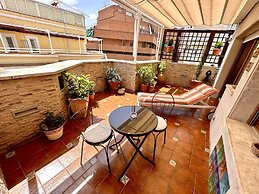 Far Home Gran Vía - Hostel
