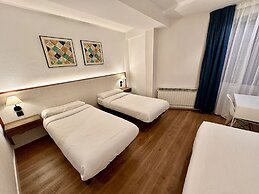Far Home Gran Vía - Hostel