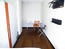 easyHotel The Hague City Centre