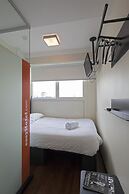 easyHotel The Hague City Centre