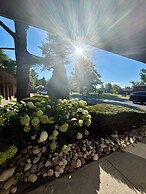 Rideau Heights Inn
