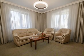 Platan Yuzhniy Hotel
