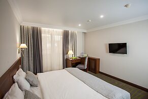 Platan Yuzhniy Hotel