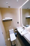 Rest Bugis Hotel