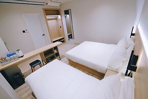 Rest Bugis Hotel