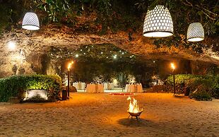 Samabe Bali Suites & Villas