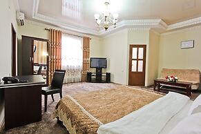 Grand Hotel