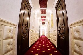 Grand Hotel