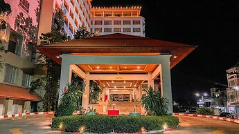 K Park Grand Hotel