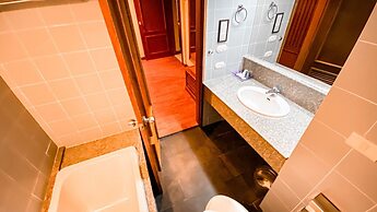 K Park Grand Hotel