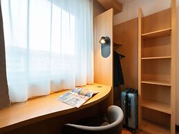 ibis Geneve Centre Nations