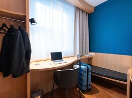 ibis Geneve Centre Nations