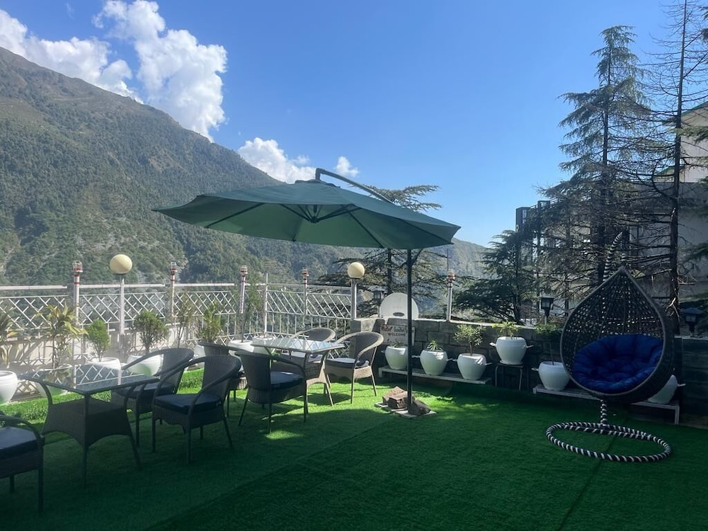 Hotel Gandhi's Paradise