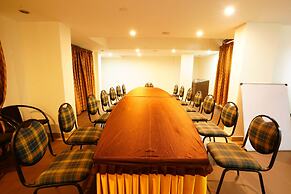 Grand Bee Hotel