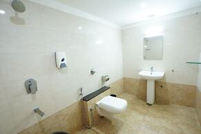 Grand Bee Hotel