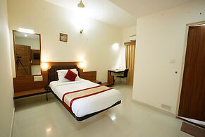 Grand Bee Hotel