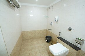 Grand Bee Hotel