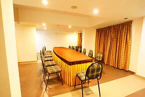 Grand Bee Hotel