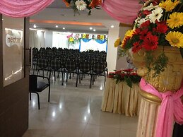 Grand Bee Hotel