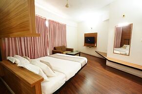 Grand Bee Hotel