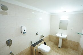 Grand Bee Hotel
