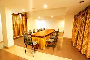Grand Bee Hotel
