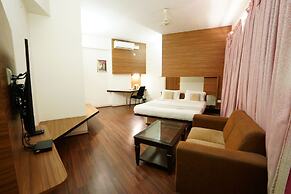 Grand Bee Hotel