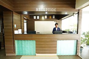 Grand Bee Hotel
