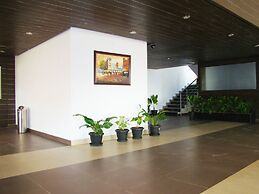 Grand Bee Hotel